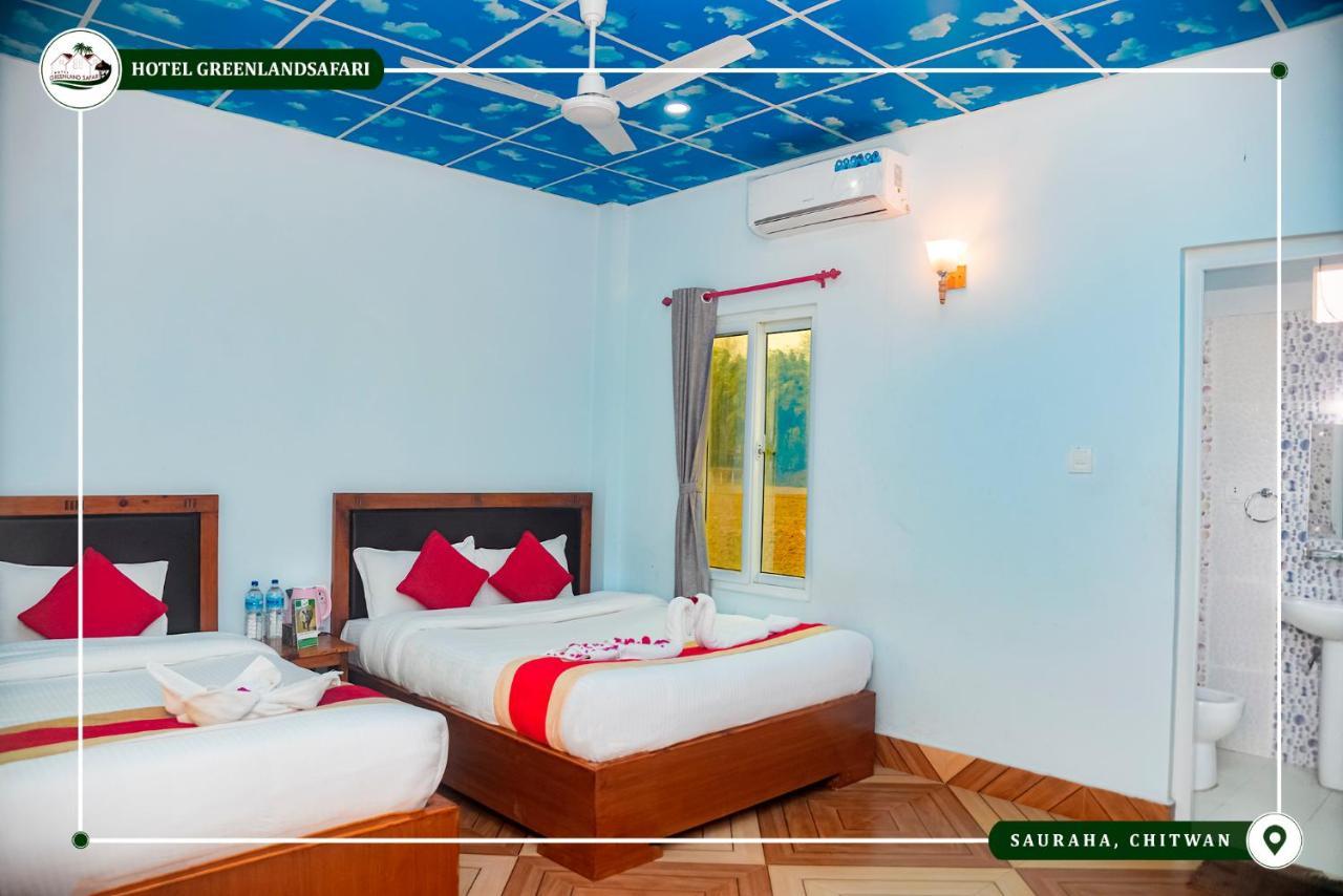 Hotel Greenland Safari Sauraha Eksteriør billede